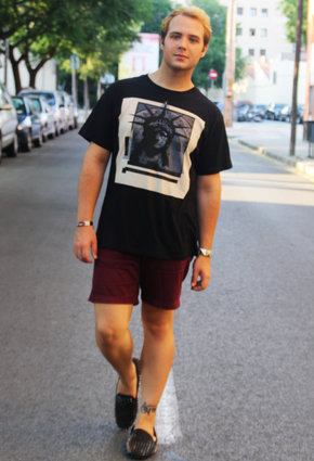 Givenchy  T Shirts, Ed Hardy  Schmuck/Accessoires and H&M  Shorts